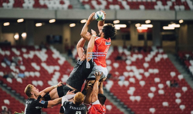 尼科神迹加冕月最佳！一条龙撕裂防线诠释未来巨星价值